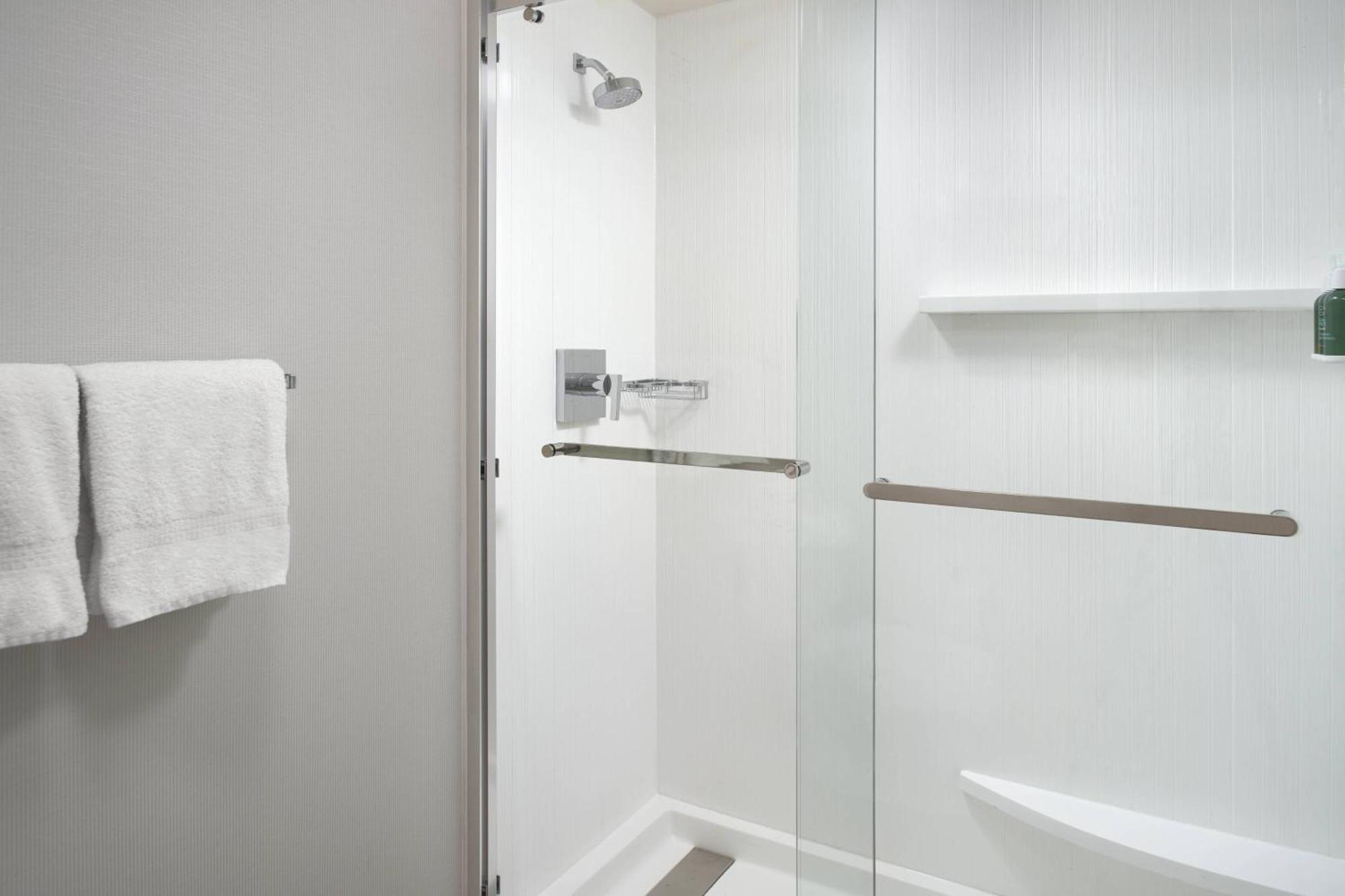 Courtyard Greenville Haywood Mall Екстериор снимка