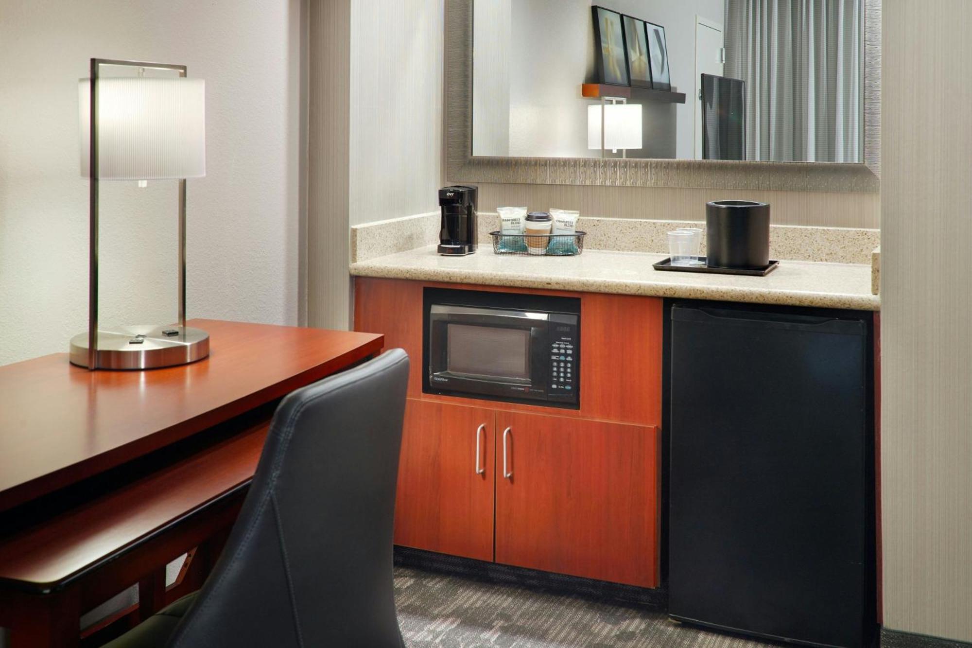 Courtyard Greenville Haywood Mall Екстериор снимка